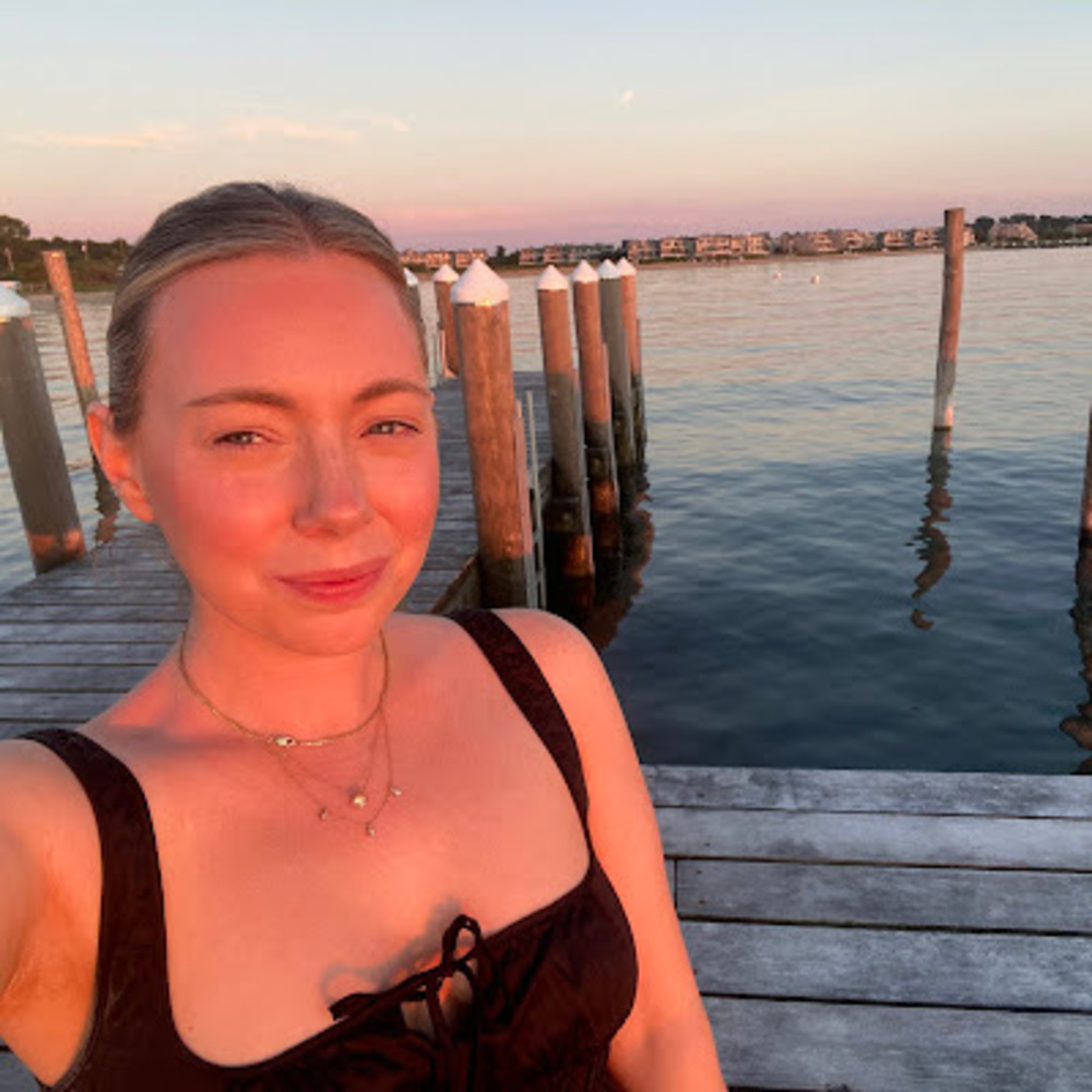 Meet your Posher, Emily